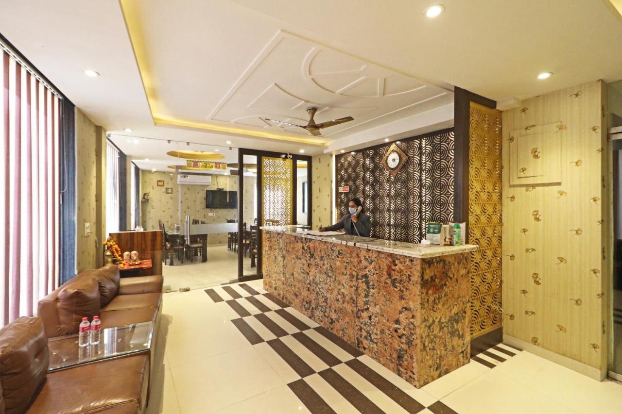 Hotel Paragon Suites Ню Делхи Екстериор снимка